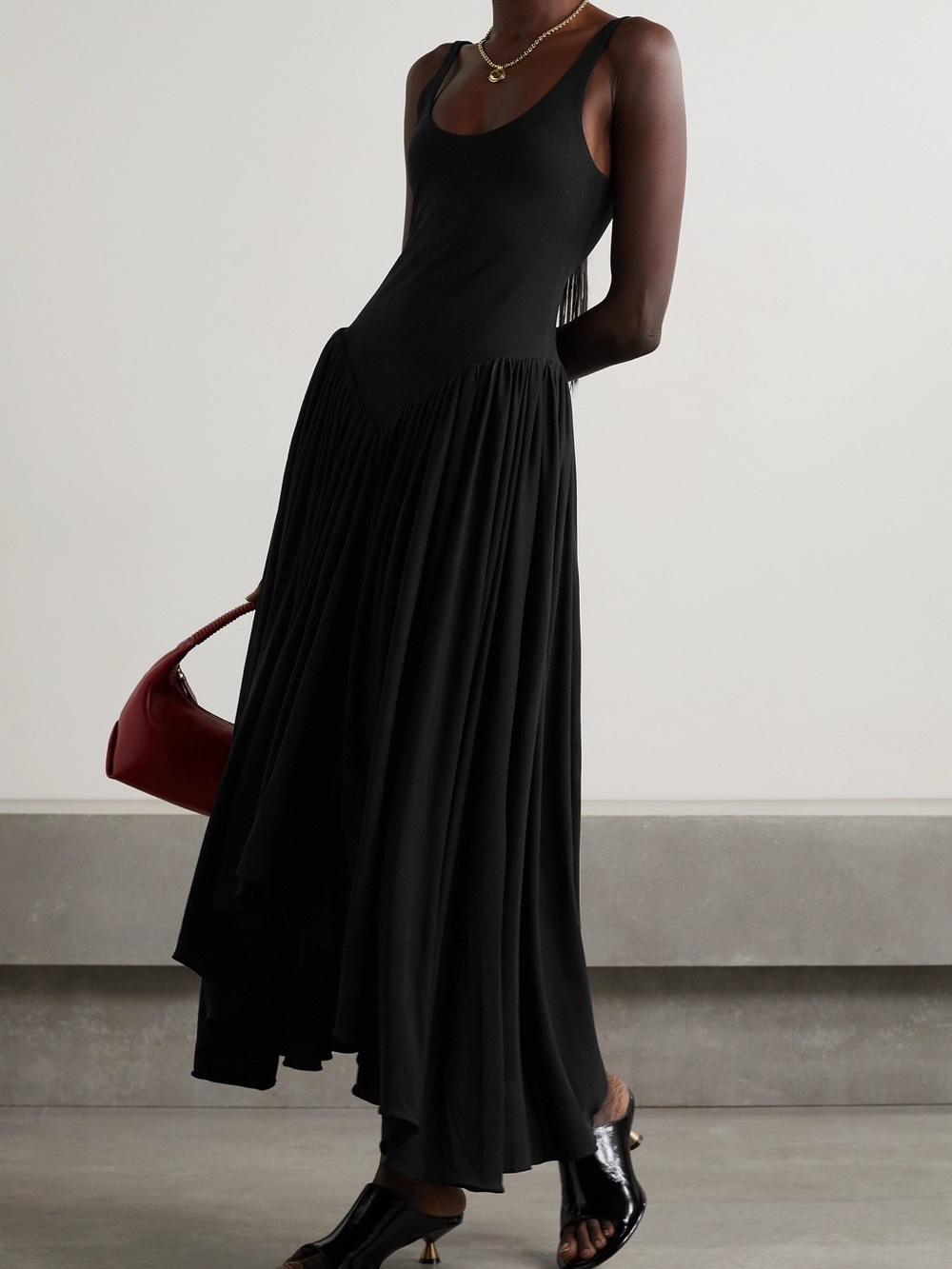 Black Open-Back Pleated Crepe Midi-Dress - Kendall Jenner style